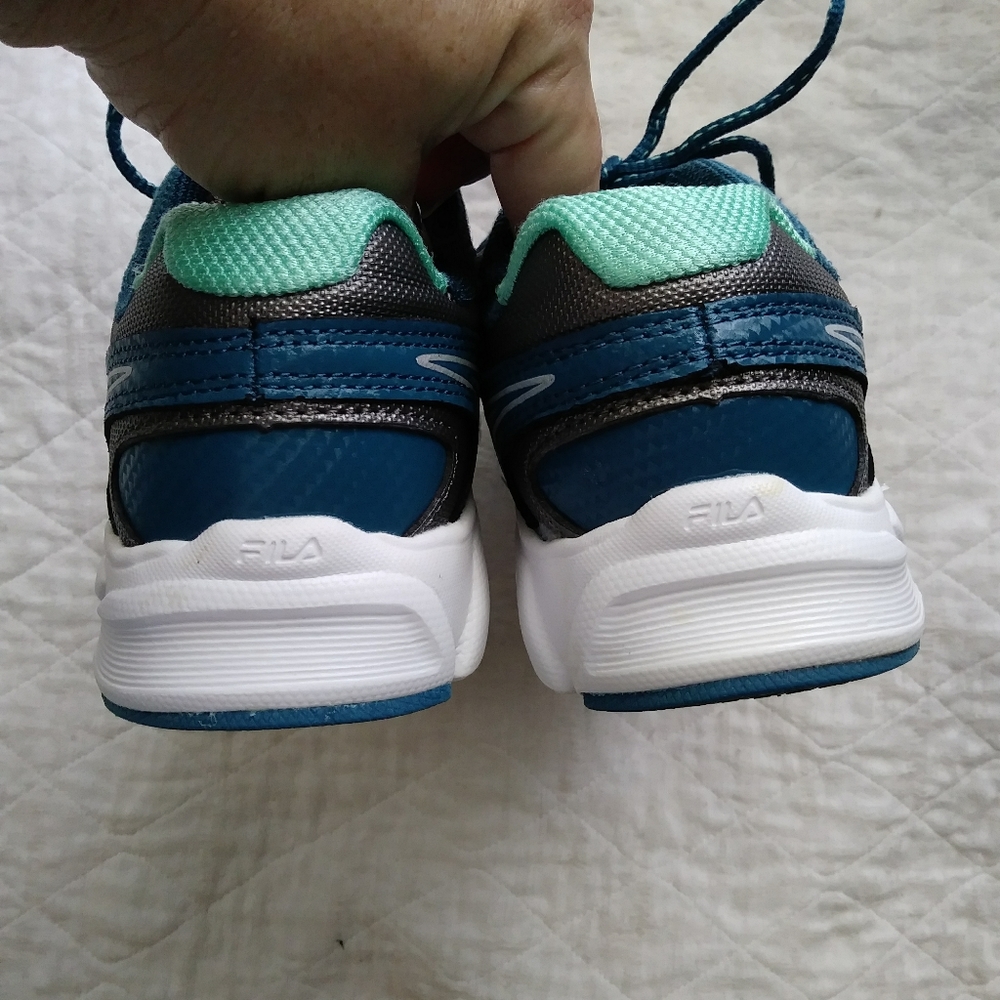 Women's Fila Cool Max Sneakers - Picture 4 of 5